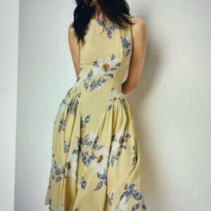 Reformation Anelis Midi Yellow Floral Dress - Perfect for spring!